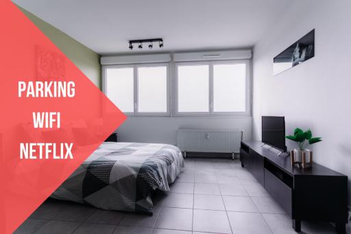 bnbgônes - PORTE DE LYON DARDILLY LE FELIN - PARKING WIFI CALME VUE DEGAGEE - Housity