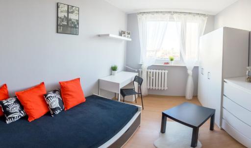 Zory - Comfy 4 One/Two - Housity
