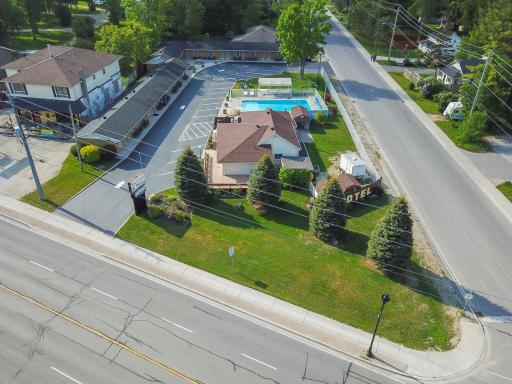 Beach Club by Beach1 Motel - Housity