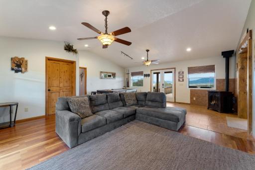 Hillside Cabin~Williams & Grand Canyon Destination - Housity