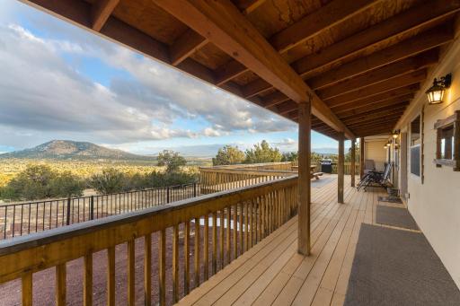 Hillside Cabin~Williams & Grand Canyon Destination - Housity