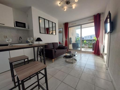 Le Totem - Housity