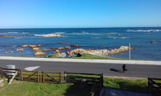 Franskraal-Rustic Family Beach House from R1550 per night, sleeps 6,min 2 nights - Housity