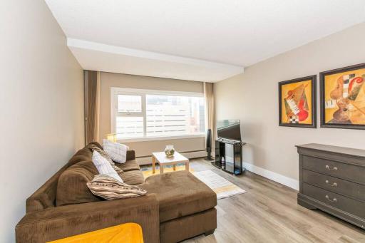 2-BR Downtown Edmonton - Housity