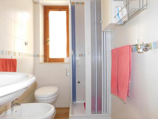 Unobstructed Marvelous front row Sea View condo - Housity