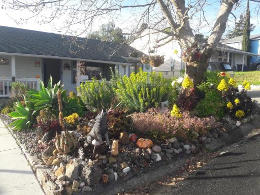 Cozy, Quiet Home in Family-Friendly Neighborhood! - Housity