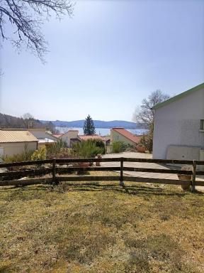 Au bord du lac - Housity