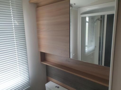 COASTAL CARAVAN ELIE sleeps 6 - Housity