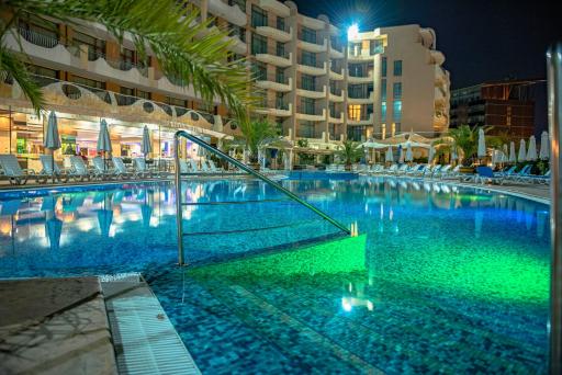 Grenada - Menada Apartments - Housity