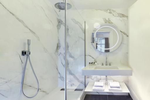 Holiday Inn Paris - Gare de Lyon Bastille, an IHG Hotel - Housity