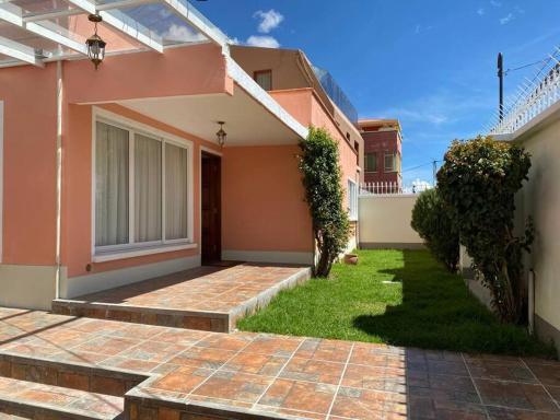 Preciosa casita en Zona Residencial de La Paz - Housity