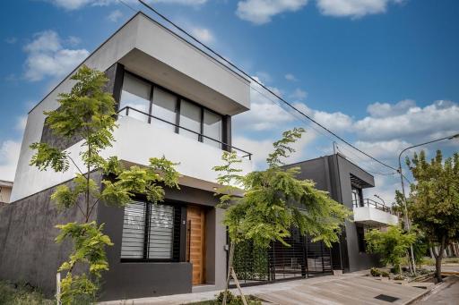 Villanueva Aparts LUX 4 - Housity