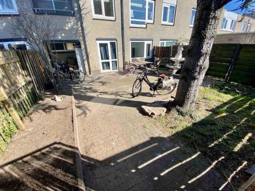 Comfortable stay in room with garden - Housity