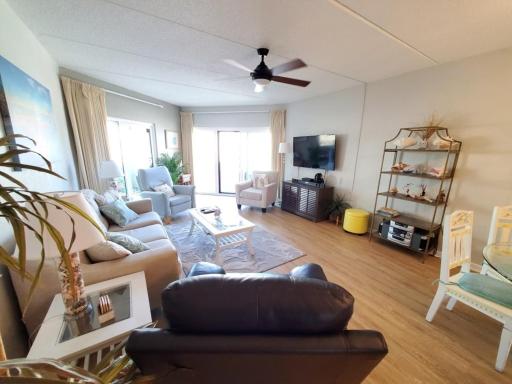Island House F116 Condo - Housity