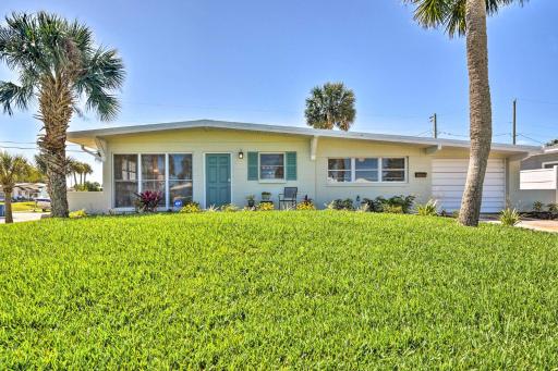 Single-Story Ormond  Home, Walk to Water - Housity