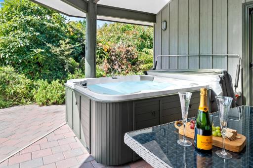 Acacia Heights - Garden Cottage - Taupo - Housity