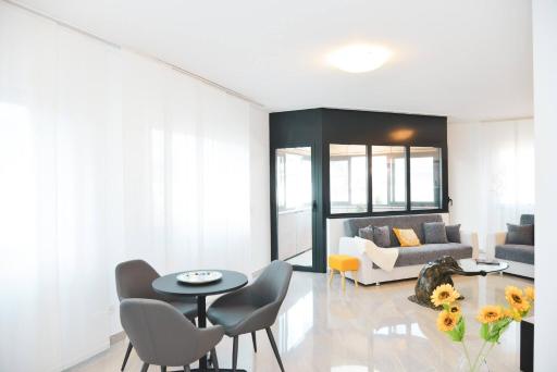 One Only central City Penthouse - Housity