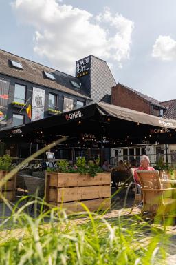 Hotel Ambiotel - Housity