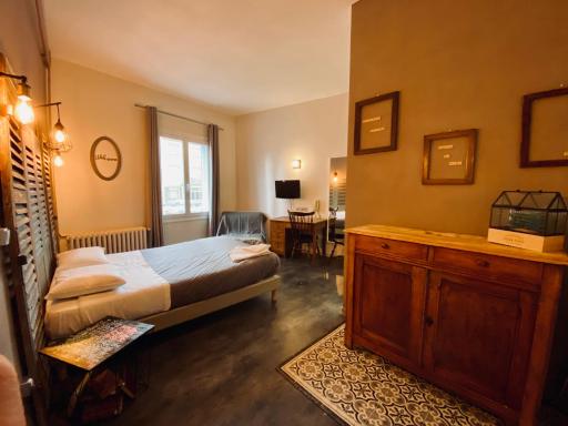 Hotel Le Midi Clermont-Cournon - Housity