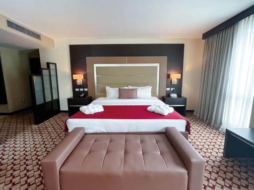 Waldorf Hotel - Housity