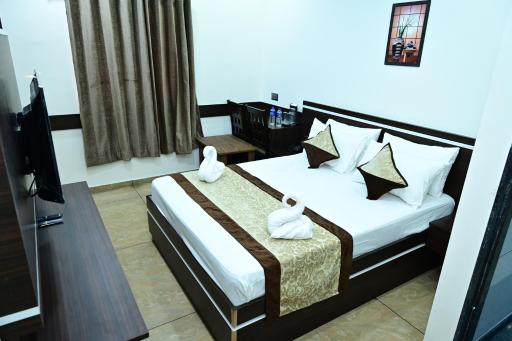 MR Residency Hungund - Housity