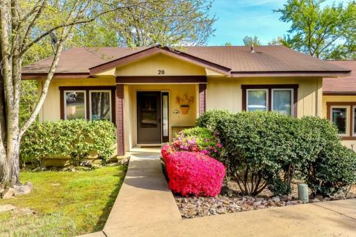 14620 - 20 Lindsay Lane - Housity