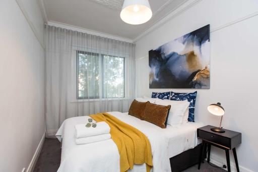 The Baylis Boutique Apartments - Stay on Baylis, Shopping precinct, FREE parking - Housity