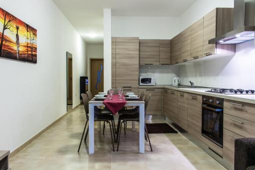 2 bedroom Apartment close to city centre - Housity