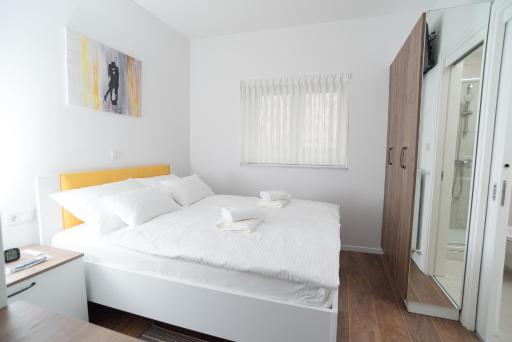 ZIMMER KAJ - Housity
