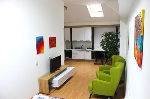 Krásny priestranný slnečný apartmán v centre mesta - Housity
