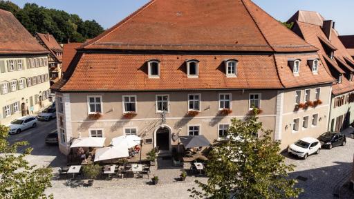 Romantica Hotel Blauer Hecht - Housity