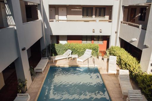 El Refugio Hotel - Housity