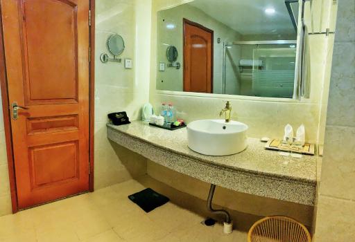 Asia & Africa Hôtel - Housity