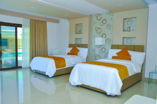 AK Luxury Farm House - Housity