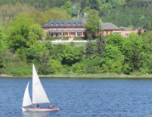 Hotel Seeblick - Housity