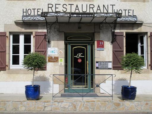 Logis Hôtel Deshors-Foujanet - Housity