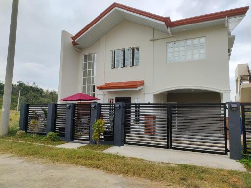 Lucky Swiss Transient House Alaminos - Entire House near Hundred Islands - Housity