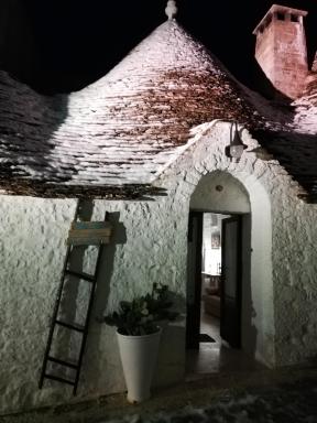 Luxury Trulli Sabotino 48 - Housity