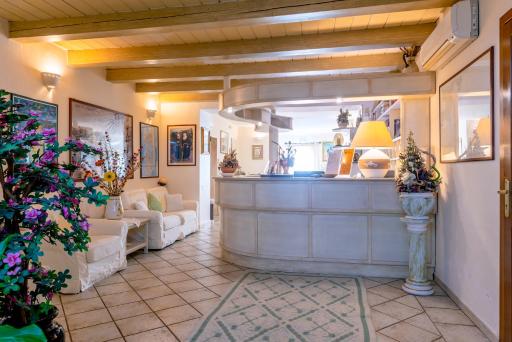 Hotel Cavour - Housity