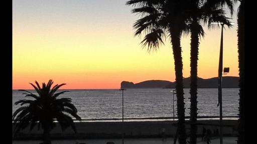 Orange Sunset, seaview & beach front - Housity