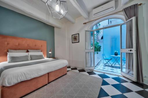 The House in Old Mint Street - Housity