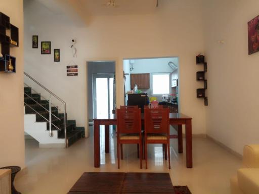 Serene Villa Homestay - Greater Noida - Housity