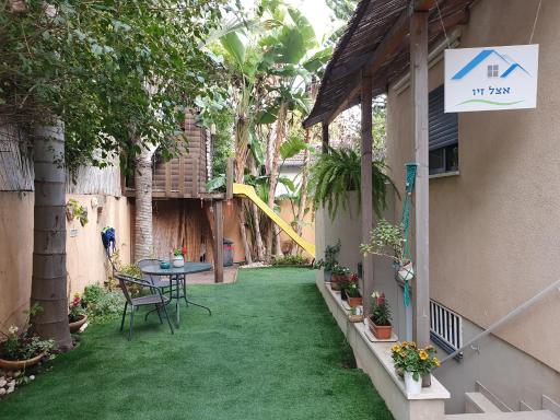 אצל זיו - Housity