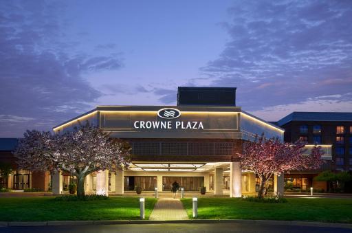 Crowne Plaza Providence-Warwick (Airport), an IHG Hotel - Housity