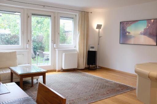 Town House near Metro & Vienna City Center - Housity