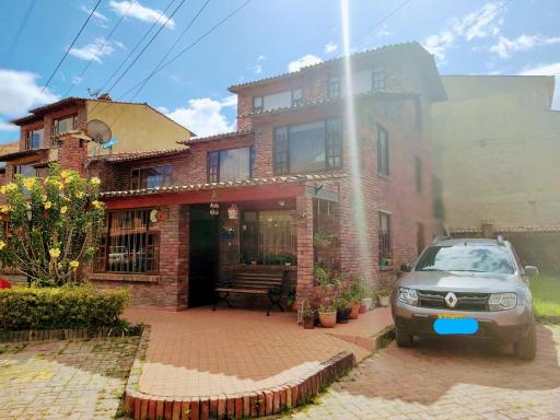 Hermoso Altillo en casa de familia - Housity