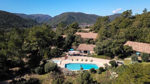 Les Arbousiers Village Hôtel Provençal - Housity