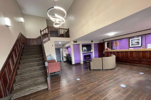 Baymont by Wyndham Bellevue - Omaha - Housity