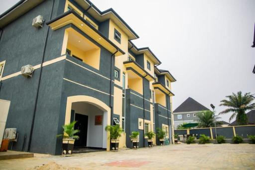 Zucchini Hotel and apartments - Housity