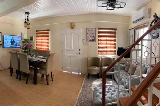 Cherish the lavishly furnished house with garden - Housity